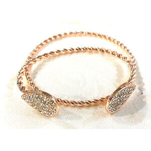 2 piece set twisted metal rose gold bracelet with teardrop design